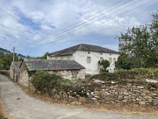 Masía  Lugar adro 18. Casa espasante adro 18