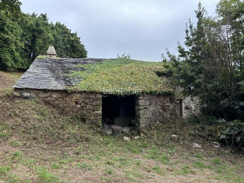 Foto f8b2b794-17fe-4cca-a0d8-9661592872de. Masia a lugar abeladal 7 a Vicedo (O)