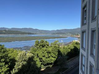 Appartement à Avenida da escola de gaitas 98. Piso escola 98