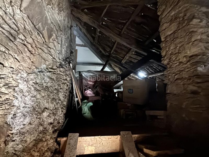 Foto ee31ba40-1f7f-4ea1-85b3-0c9a4add54ed. Masia amb aparcament a Mañón