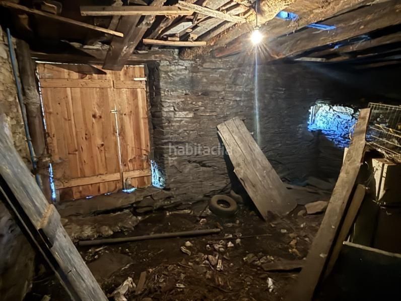Foto a716d7f9-c873-4c7d-b8d6-a258c8863231. Masia amb aparcament a Ortigueira