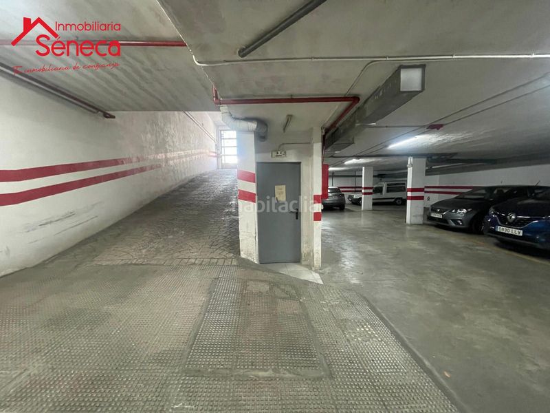 Foto c23aead0-f028-45dc-ab07-510659a4954a. Parking coche plaza de garaje en virgen de las angustias en Córdoba
