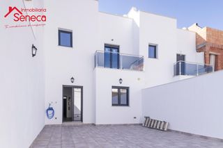 Casa adossada  De la pedanía. Casa independiente en villarrubia