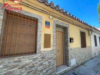Casa adossada  Alcalde de los donceles. Casa campo de la verdad