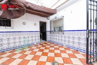 Pis  Museo del prado. Piso en planta baja con cochera en fuente palmera