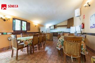 Chalet à Posadas. Casa rural en posadas en funcionamiento