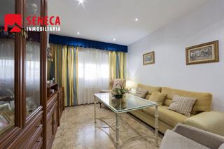 Maison jumelée à Alcolea. Casa adosada en alcolea con placas solar
