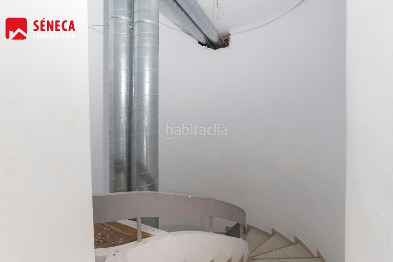Foto 0389661a-823d-48bd-bae4-ddd536650b3c. Local comercial a Centro Córdoba