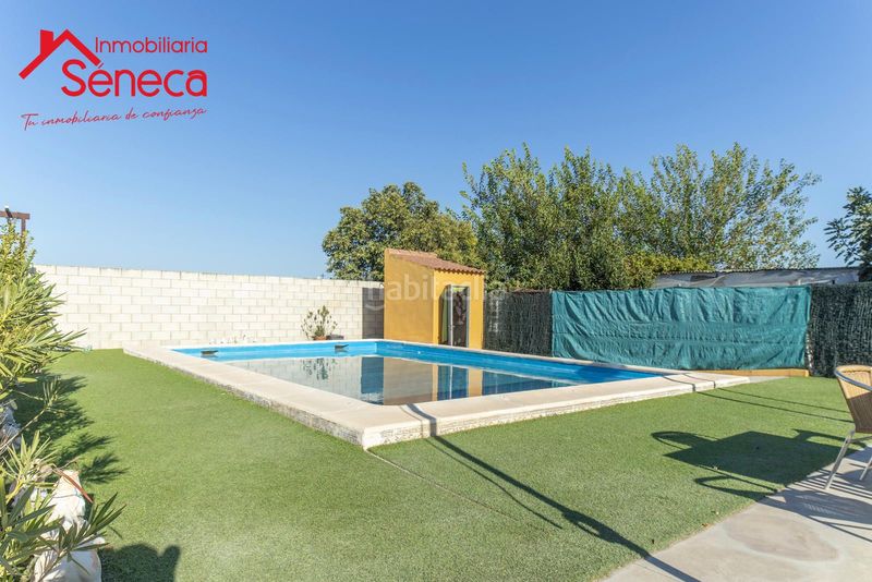 Foto 653ae2cc-f027-4eba-8d8f-7f5884e11580. Xalet amb aparcament piscina a El Higuerón Córdoba