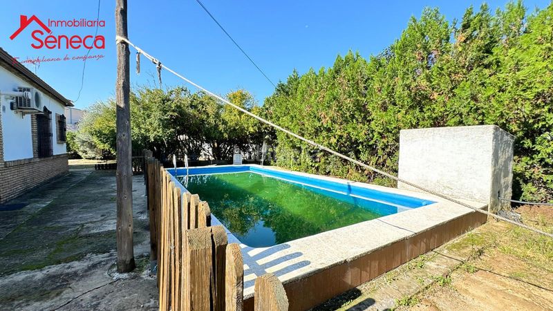 Foto 087be181-a3af-4ec7-8aca-0a035cda12d9. Xalet amb aparcament piscina a encinarejo de Córdoba Córdoba