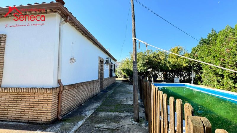 Foto 1542ebad-2271-4fe7-bebf-23c91b1d3fdd. Xalet amb aparcament piscina a encinarejo de Córdoba Córdoba