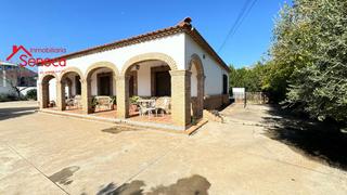 Chalet à Encinarejo de Córdoba. Parcela con chalet independiente en encinarejo de cordoba