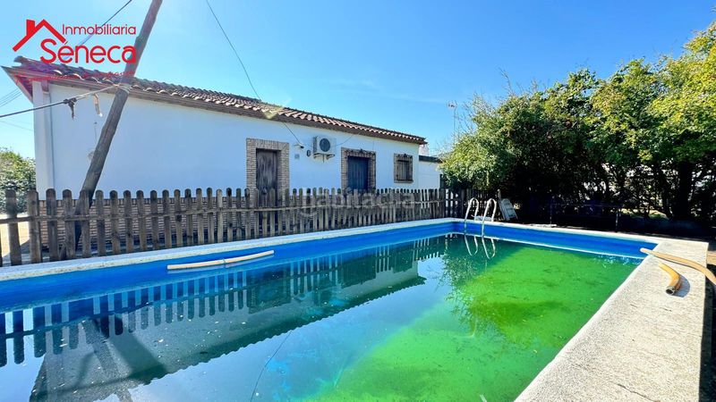Foto a18fe684-91b6-49f2-8ffa-146d45e74c0b. Xalet amb aparcament piscina a encinarejo de Córdoba Córdoba