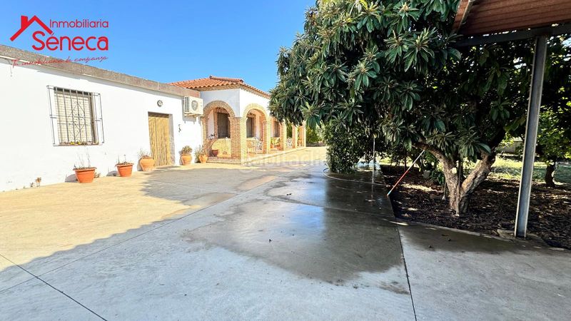 Foto aa921cc0-4fea-48e3-927d-6bf36abc6a48. Xalet amb aparcament piscina a encinarejo de Córdoba Córdoba