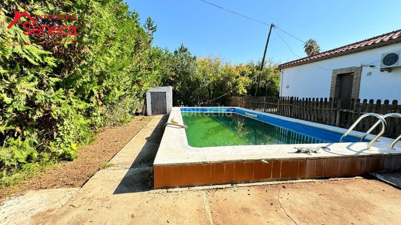 Foto b28e2f4b-745b-4586-8c42-10a3b67c01f2. Xalet amb aparcament piscina a encinarejo de Córdoba Córdoba