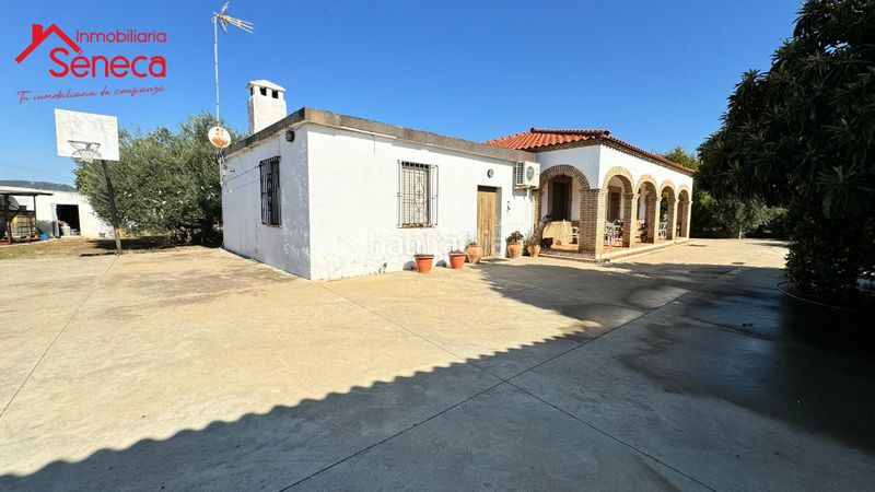 Foto e7847db7-b479-4ef1-93e8-dc57c2926618. Xalet amb aparcament piscina a encinarejo de Córdoba Córdoba