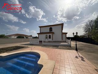 Chalet à Población de Arroyo. Chalet en villarrubia