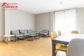 Flat in Ciudad Jardín - Zoco. Piso en la zona de quiron