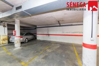 Parking coche en Sta. Marina - San Andrés - San Pablo - San Lorenzo. Plaza de garaje con ascensor en santa marina