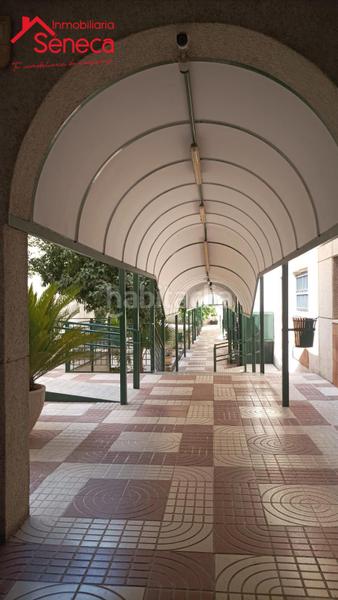 Foto a6541464-54a6-4eaa-bfbb-16a226d2ae3a. Alquiler piso  en el centro en Ciudad Jardín - Zoco Córdoba