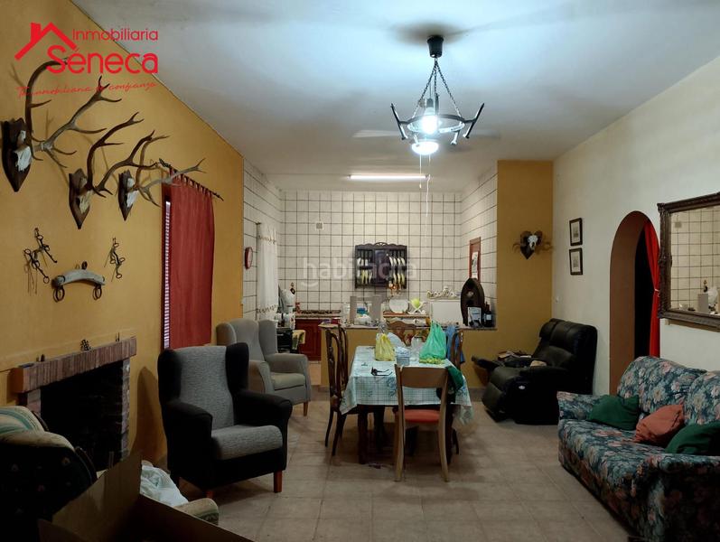 Foto aeb3afcb-e1e4-4f99-bfc1-7bd6627fe000. Casa con parcheggio in Montoro