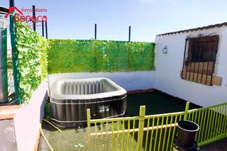 Casa adossada  Funcionario lázaro navajas. Casa en cañero