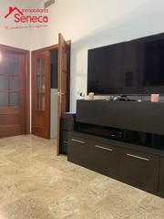 Pis  Prolongacion escañuela. Piso totalmente exterior en la  facultad de derecho