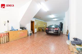 Casa a Viñuela - Rescatado. Gran casa de tres plantas con localcochera para varios vehiculos