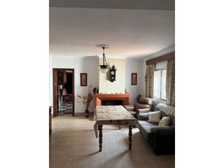 Appartement à Villanueva de los Castillejos. Venta vivienda planta baja 4 dormitorios y 2 baños, patio y gara