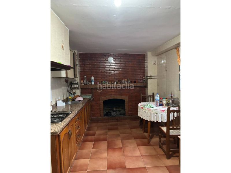 Foto f7e0e4d4-6455-49d8-97e7-e2cb8c44f6e0. Casa amb aparcament a San Bartolomé de la Torre