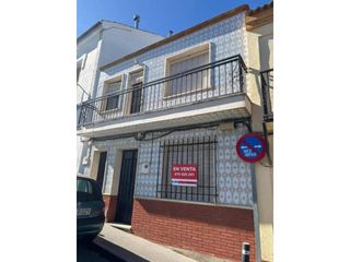 Towny house  Calle marqués. Venta de edificio con dos pisos en san bartolomé de la torre hue