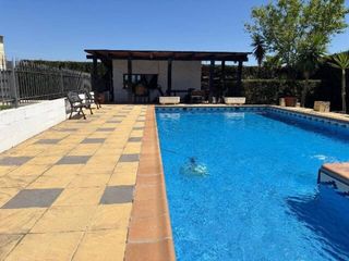 Chalet in San Bartolomé de la Torre