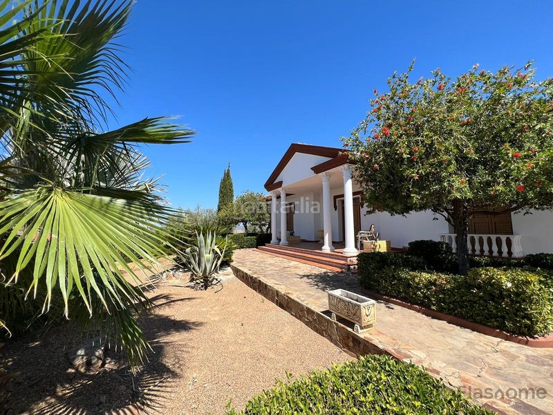 Foto d7794058-5956-408d-91d2-c6eec8fd5a54. Chalet  en Medellín