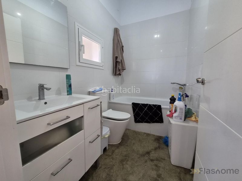 Foto b7e983a2-9052-413d-a925-9287fc6bea57. Chalet  en Las Vaguadas Badajoz