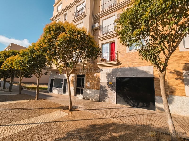 Foto b238924b-2877-4594-84a2-3a7a9d4d0bea. Apartment with parking in Carretera de Sevilla - Los Montitos Badajoz