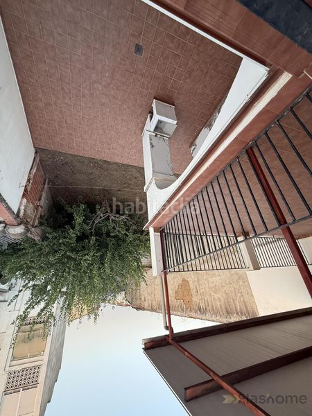 Foto d722afa1-9bf8-4d5a-80aa-b8ff344c210e. Casa  en Medellín