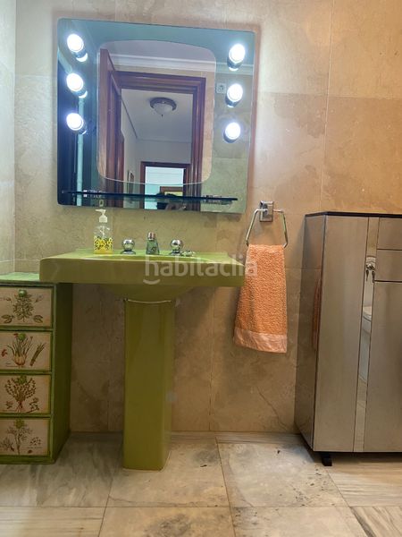 Foto 327c1cf6-4b9b-4a27-8072-b8aa46097f56. Rent flat with heating pool in Playa Levante Benidorm