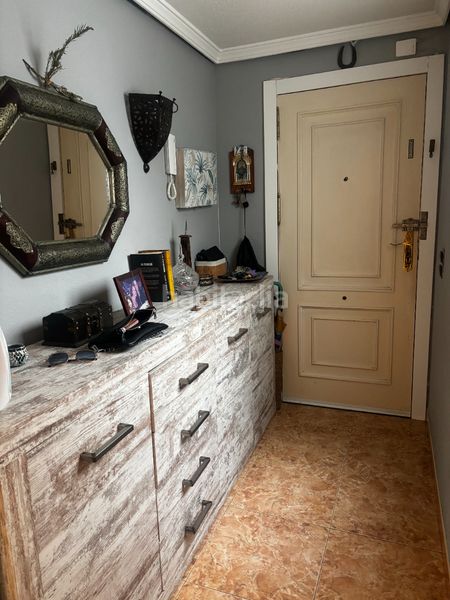 Foto 4c83a9a4-b860-4d24-bc56-923f9b1e3db2. Piso centro , buena oportunidad en Colonia Madrid Benidorm