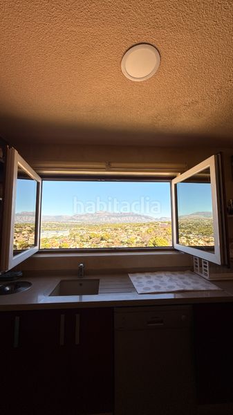 Foto ef180d61-db95-404b-ab45-c251bf61d269. House with fireplace heating parking pool in Sierra Helada Benidorm