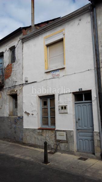 Foto 000ca030-aec9-4926-9add-93157736f67f. Casa adossada a calle la curia 10 a Bembibre