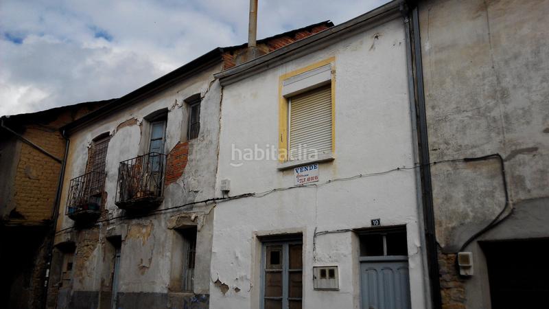 Foto 03b6e293-c88f-442f-878f-23bd434c6c5e. Casa adossada a calle la curia 10 a Bembibre