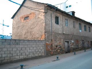 Casa adossada  Calle alcalde santiago basanta 3. Casa unifamiliar adosada para reformar