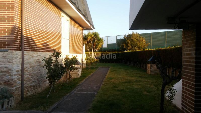 Foto 6de4b768-ef8c-4951-bf3e-d87db31554c5. Chalet con camino riscaldamento parcheggio piscina in Camponaraya