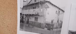 Casa adossada  Calle la curia 15. Casa unifamiliar adosada para reformar
