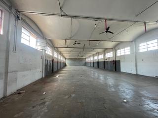 Lloguer Nau industrial a Avinguda de barber 238. Nave difana en primera planta con montacargas y muelle de desca
