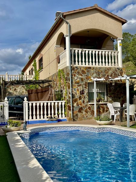 Foto 2283036c-73d7-4a97-8b27-4b308aa07b09. House with heating parking pool in Sant Esteve Sesrovires