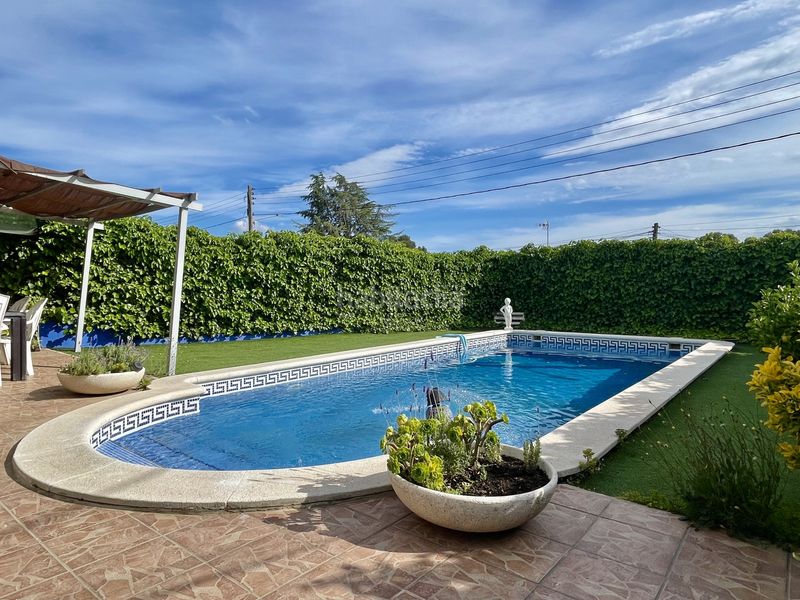 Foto c47fc462-b1c8-464c-9f70-d5aaad14a531. House with heating parking pool in Sant Esteve Sesrovires
