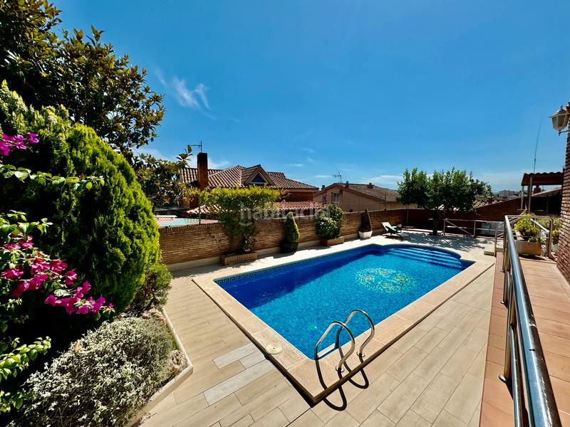 Foto e429df15-f0b6-470c-ac45-fcc4b6cf1c3b. Casa amb xemeneia calefacció aparcament piscina a Rubí