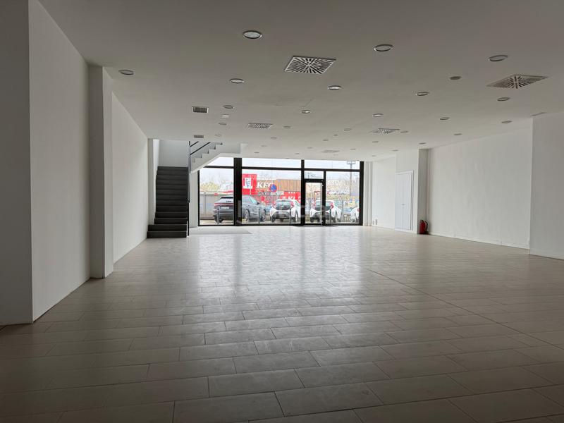 Foto a5995115-5463-45cd-8b91-e8eb2f23417f. Rent business premise in avinguda corts catalanes 2 in Sant Cugat del Vallès