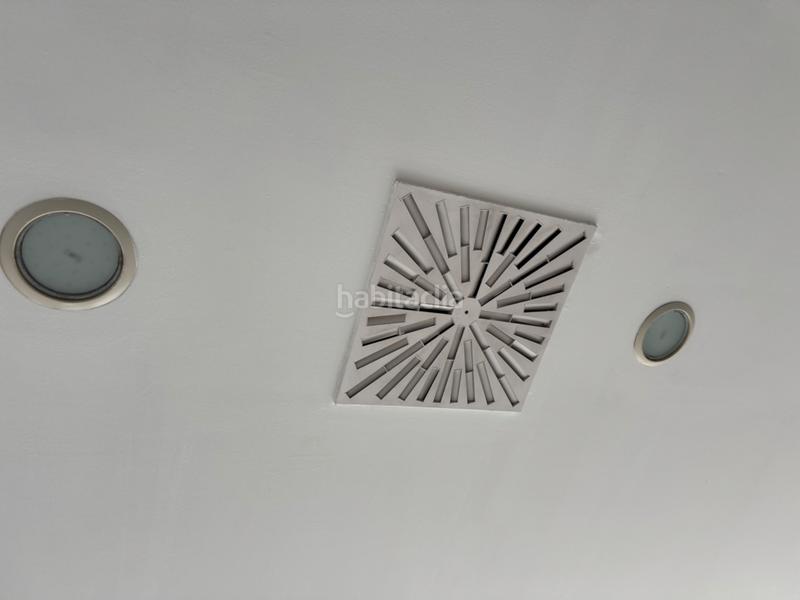 Foto f2a31860-0beb-4a14-94b2-beaa0bdc918f. Rent business premise in avinguda corts catalanes 2 in Sant Cugat del Vallès